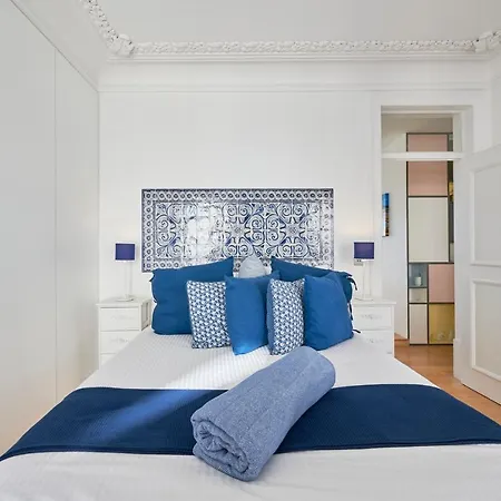 Charming Castelo. Amazing View Apartment *