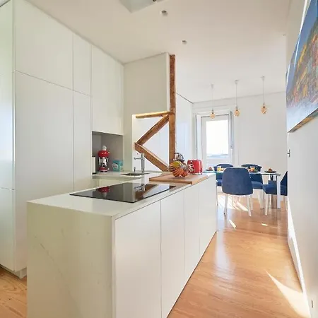 Charming Castelo. Amazing View Apartment Lisbon