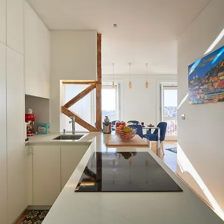 Charming Castelo. Amazing View *