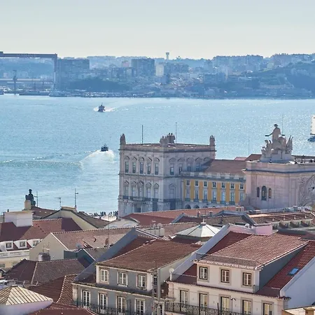 Charming Castelo. Amazing View *