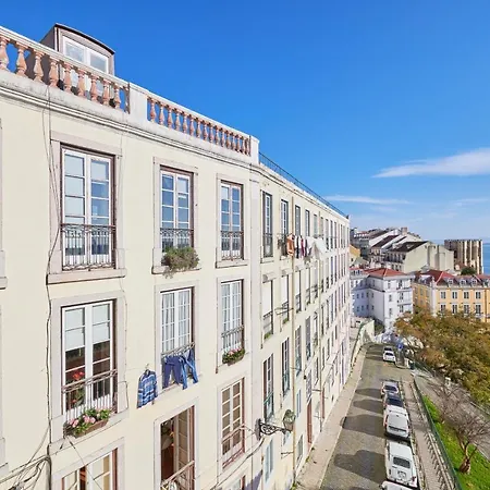 Charming Castelo. Amazing View * Lisbona