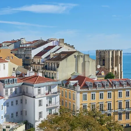 Charming Castelo. Amazing View Lissabon