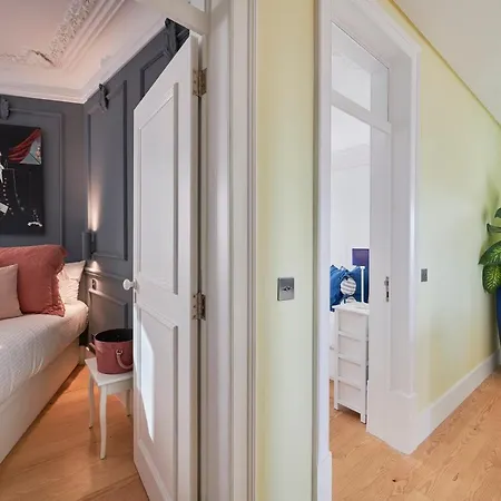 Apartament Charming Castelo. Amazing View Lizbona