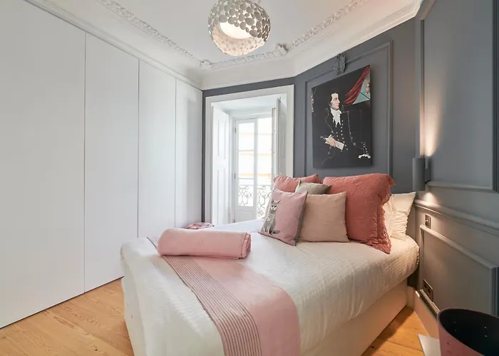 Charming Castelo. Amazing View Διαμέρισμα *